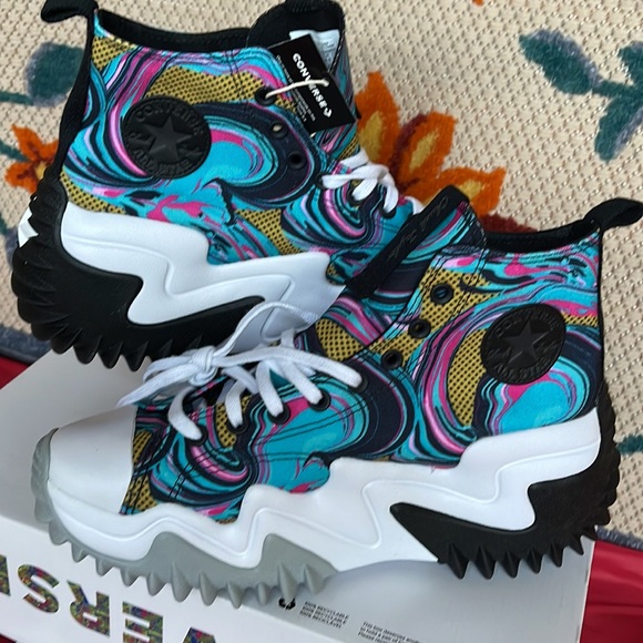 Converse A00660C
RUN STAR MOTION HI
BLACK/ASH STONE/WHITE
Chuck Taylor All Str M - Picture 11 of 16